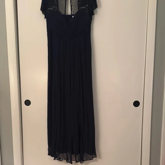 Luxe Navy Lace Dress - Picture 4 of 5